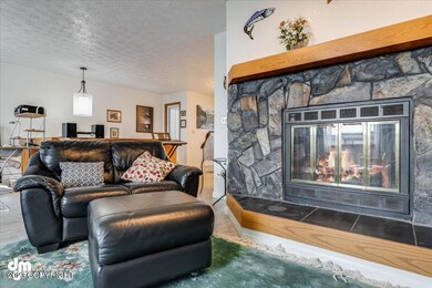 08-Fireplace_ELI00870