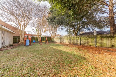 200TurtleCreekDr-7