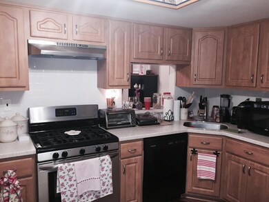 205 Yorkshire Ct, Old Bridge, NJ 08857 - photo 7