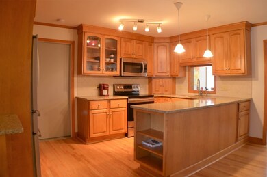 10 Disamar Rd, Taunton, MA 02780 - photo 4