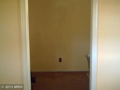 719 Myrth Ave, Essex, MD 21221 - photo 4