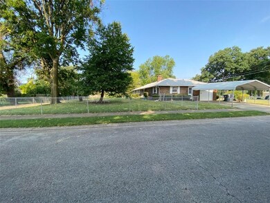 2405 W 22nd St, Anderson, IN 46016 - photo 4