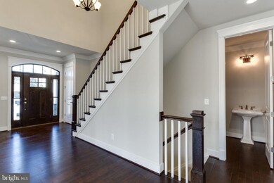 1214 Kelley St SW, Vienna, VA 22180 - photo 3