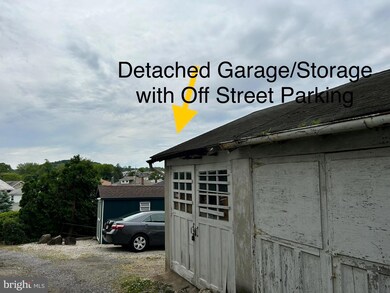 992 Upland Ave, Reading, PA 19607 - photo 3