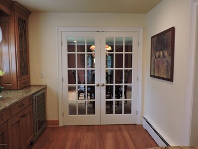 19 Walker Ct, Greenwich, CT 06831 - photo 7