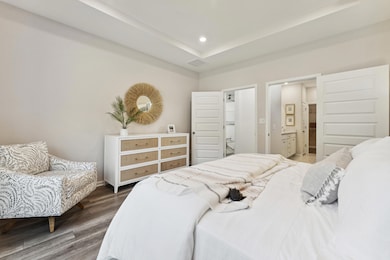 Collins mastr bed