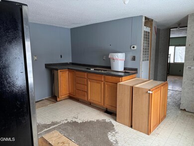 4501 Columbus Ct, Mandan, ND 58554 - photo 7