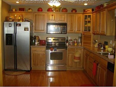 402 Pebble Creek Dr, Fraziers Bottom, WV 25082 - photo 2