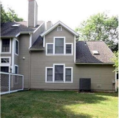 8 Amity Place, Amherst, MA 01002 - photo 5