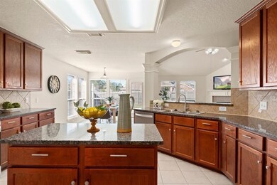 503 Pinewood Ridge Dr, Spring, TX 77386 - photo 6