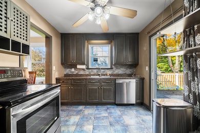 33 Frew Terrace, Enfield, CT 06082 - photo 2