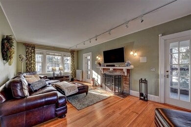155 Laurel Ave, Providence, RI 02906 - photo 6