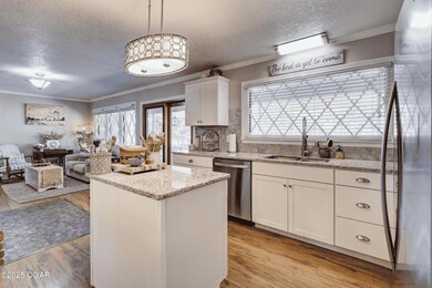 907 Warnall Cir, Seneca, MO 64865 - photo 4