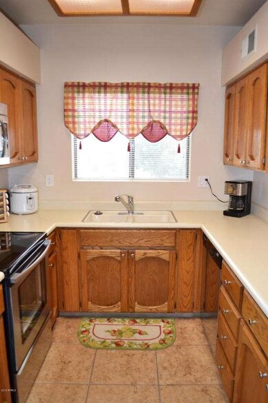 07 Kitchen