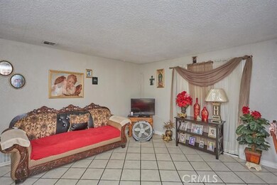 14235 Arrowhead Dr, Victorville, CA 92395 - photo 4