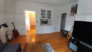 47 Mason Terrace unit 6, Brookline, MA 02446 - photo 2