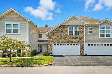 5017 Calais Dr unit 5017, Columbus, OH 43221 - photo 2