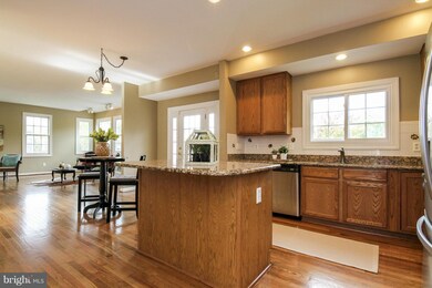 16074 Olmstead Ln, Woodbridge, VA 22191 - photo 6