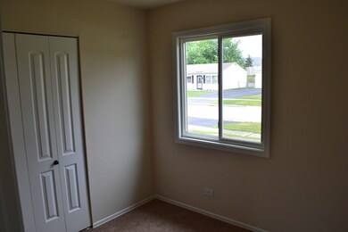 17405 Wellington Dr, Hazel Crest, IL 60429 - photo 7