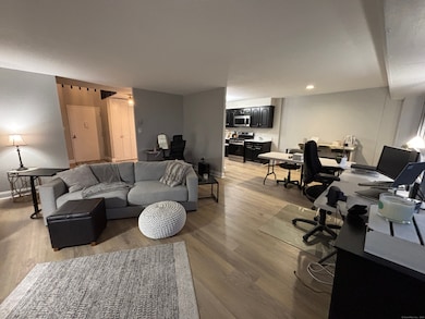 Regency Towers unit 9H, Hartford, CT 06105 - photo 6