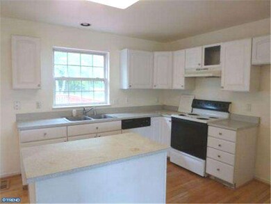 71 N Bellwoode Dr, Newark, DE 19702 - photo 2