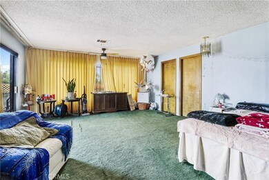 13860 Dahlgren Dr, Victorville, CA 92395 - photo 4