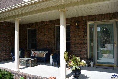 21 Mayflower Dr, Terre Haute, IN 47803 - photo 2