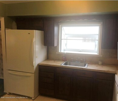 203 Bishop St, Staten Island, NY 10306 - photo 3