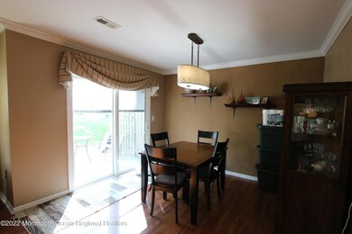 6 S Pointe Circle, Tinton Falls- Living
