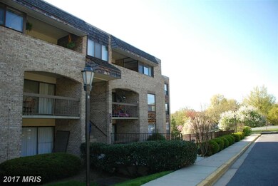 423 Christopher Ave unit T3, Gaithersburg, MD 20879 - photo 2