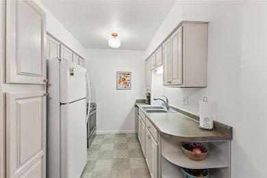 1900 50th St unit 9, Des Moines, IA 50310 - photo 6