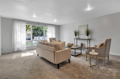 729 Meadowbrook Dr, North Tonawanda, NY 14120 - photo 4