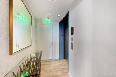Private entrance (foyer)
