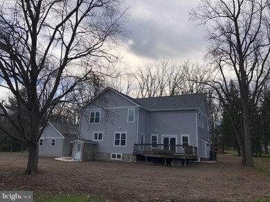 111 Sycamore Ln, Phoenixville, PA 19460 - photo 4