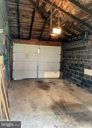 1418 N 13th St, Reading, PA 19604 - photo 6