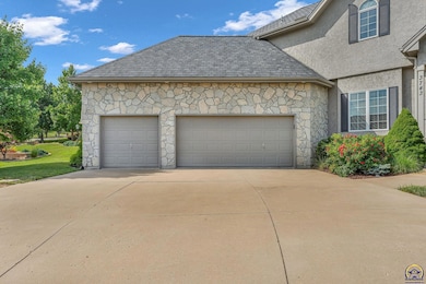 3 Car Garage