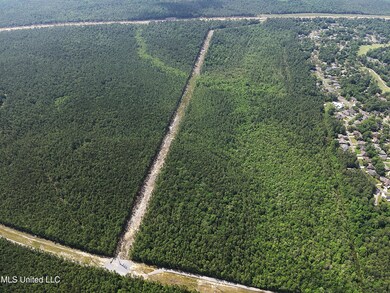 680 acres photo 3