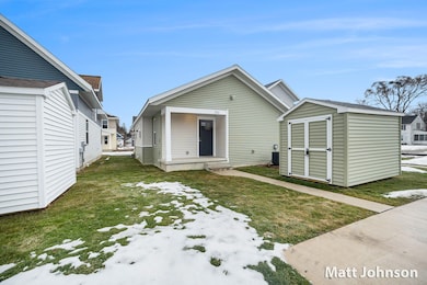 2047 Linden Ave SE, Grand Rapids, MI 49507 - photo 3