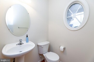 10970 Southcoate Village Dr, Bealeton, VA 22712 - photo 4