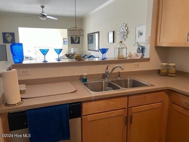2807 Bloomfield Breakfast Bar