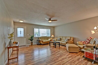 10020 W Cumberland Dr, Sun City, AZ 85351 - photo 6