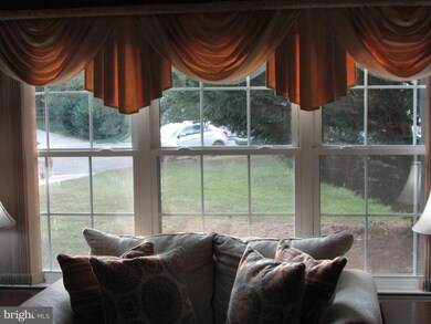 6766 Armadillo Ct, Waldorf, MD 20603 - photo 4