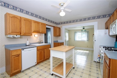 465 High St, Doylestown, OH 44230 - photo 6