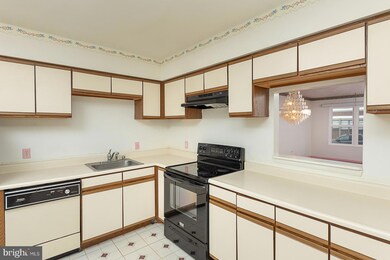 1905 Edgewood St, Baltimore, MD 21216 - photo 6