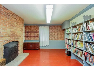 Family Room.