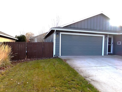 248 SW 29th St, Redmond, OR 97756 - photo 4