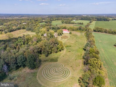 8706 Leetown Rd, Kearneysville, WV 25430 - photo 5