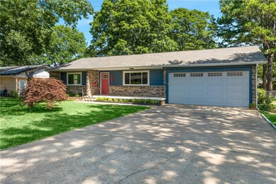 808 NW 11th St, Bentonville, AR 72712 - photo 2