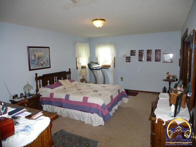 25913 Echo Cliff Rd, Maple Hill, KS 66507 - photo 6