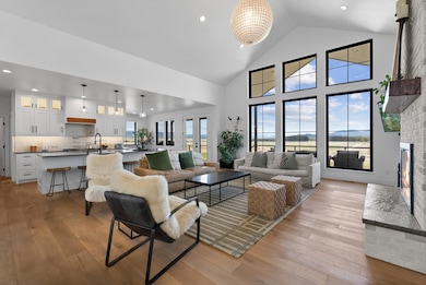 543 Harvest View Ln, Kalispell, MT 59901 - photo 2